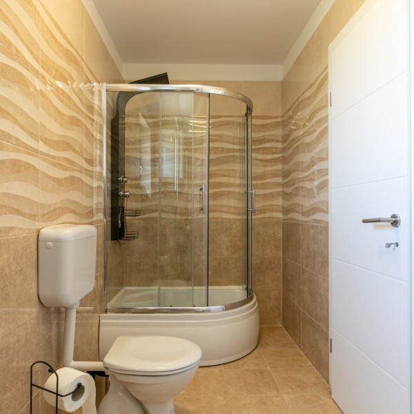 Bagno / wc, Apartmani Korana, Appartamenti Korana Štinjan - Pola, con Jacuzzi e Vista Mare su Brioni Pula